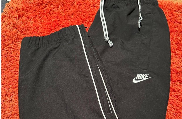 Blelt Nike melegt als (S-es mretben)