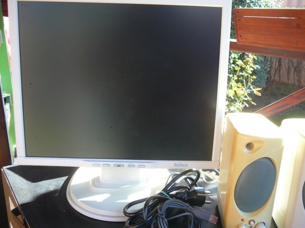 Belinea 17" monitor s PC hangfal (Retro)