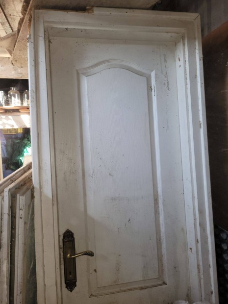 Beltéri ajtó tokkal eladó