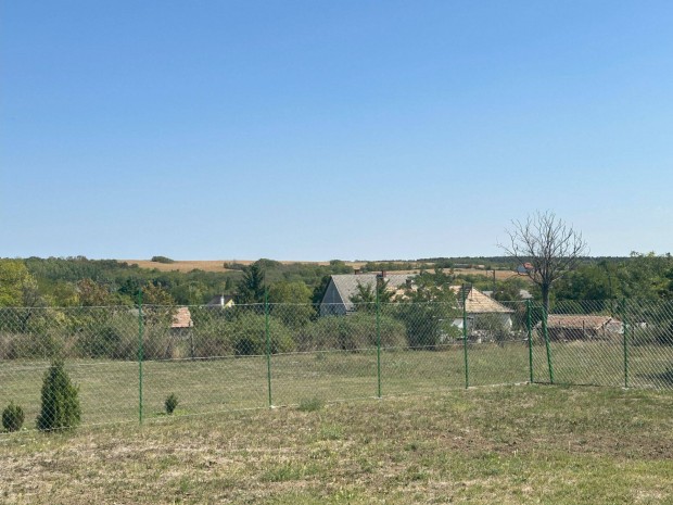 Belter�leti �p�t�si telek elad� Balaton k�zel�ben