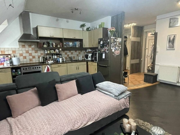 Belv�rosban 2 szoba, nappalis lak�s elad�! 13001