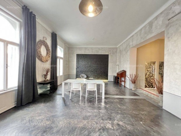 Belv�rosban, Erk�lyes, Polg�ri St�lus� Exkluz�v Lak�s Elad�