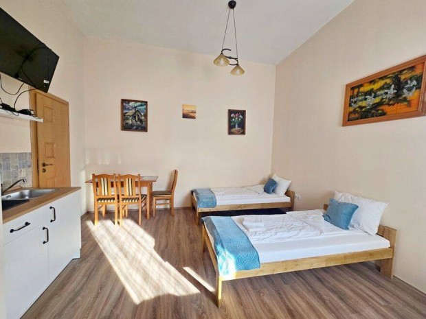 Belvárosban, apartman lakások kedvező árban hosszú távra kiadóak!