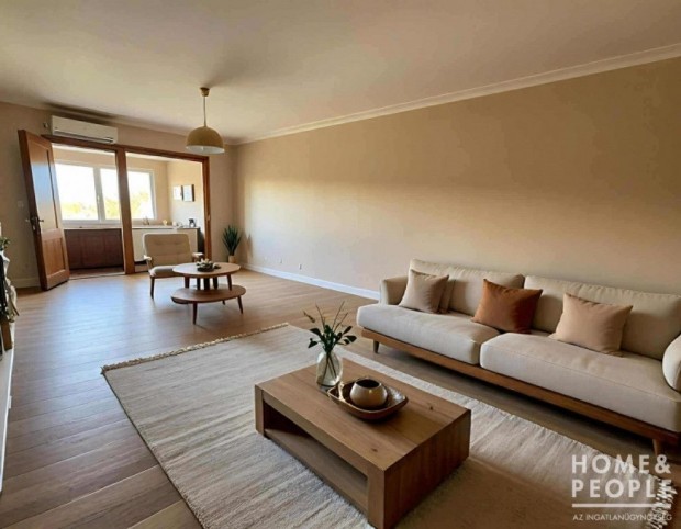 Belv�rosban fel�j�tott lak�s elad� - Szeged