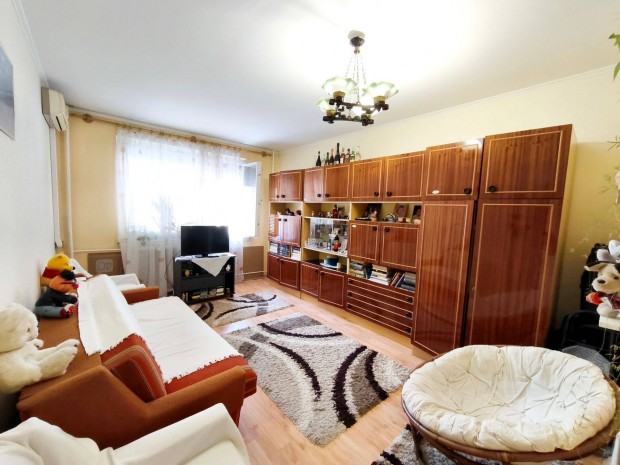 Belv�roshoz k�zel, 59 m2-es, erk�lyes lak�s elad�!