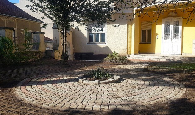 Belv�rosi 430 m2 Ingatlan 500 m2 Telken