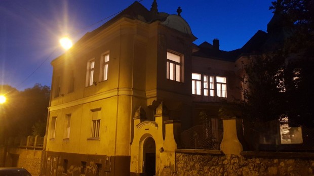 Belv�rosi 430 m2 Ingatlan 500 m2 Telken