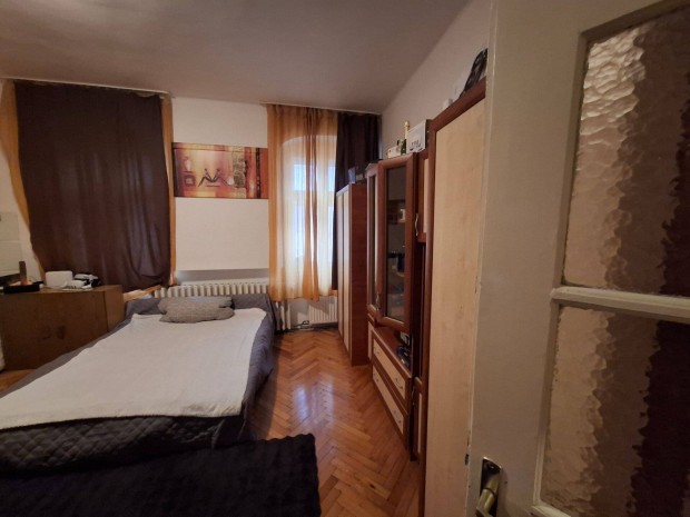 Belv�rosi T�gla Lak�s Befektet�sre Is Kiv�l� Lehet�s�g!