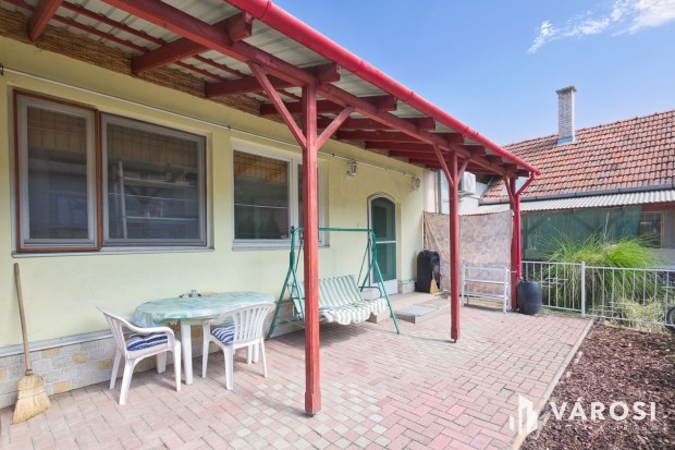 Belv�rosi, 54 m2-es h�zr�sz elad�