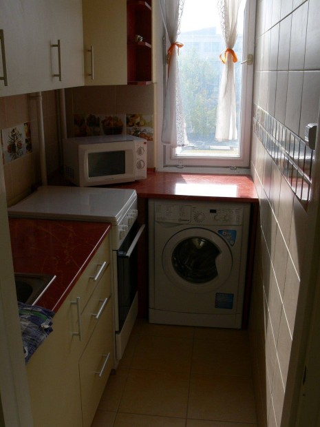 Belv�rosi, fel�j�tott, lak�s kiv�l� elhelyezked�ssel elad�