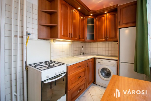 Belv�rosi, j� helyen lev� nagy lak�s