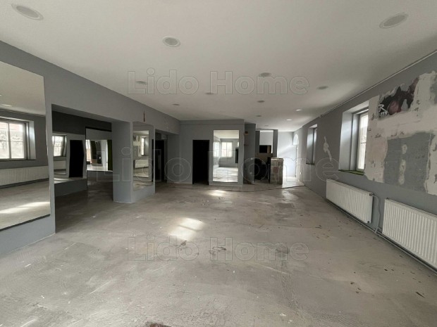 Belv�rosi, utcai bej�rat� �zlethelyis�g elad� �ron alul kiv�l�