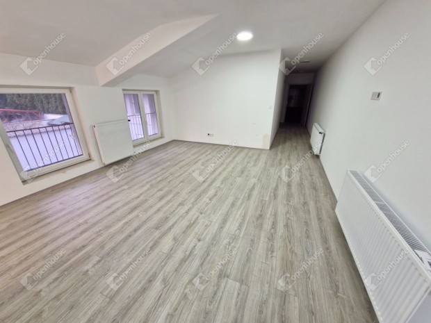 Belv�rosi fel�j�tott lak�s elad�.