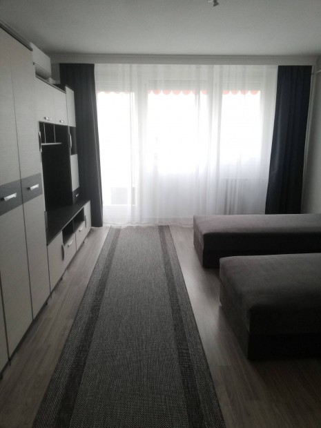 Belv�rosi garzon lak�s