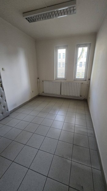 Belv�rosi iroda kiad�