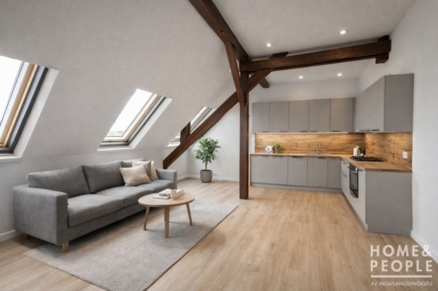 Belv�rosi t�gla lak�s elad� H�dmez�v�s�rhelyen!