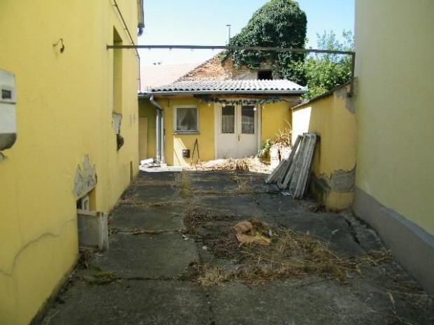 Belv�rosi �zlethelyis�g - P�pa