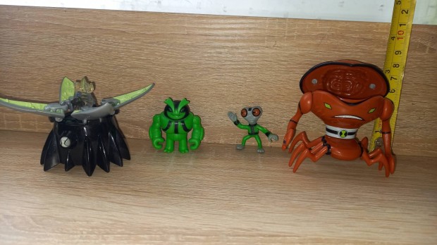 Ben10 figurk 4db