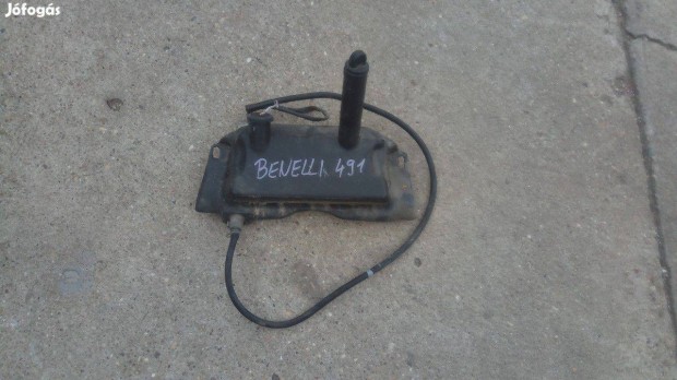 Benelli 491 olajtart�ly