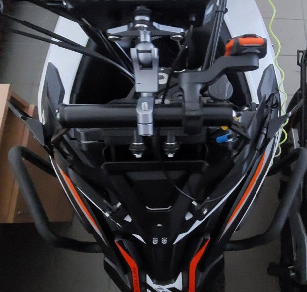 Benelli TRK 702/X GPS tart�