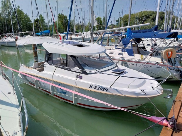 Beneteau Antares 7.80 elektromos haj