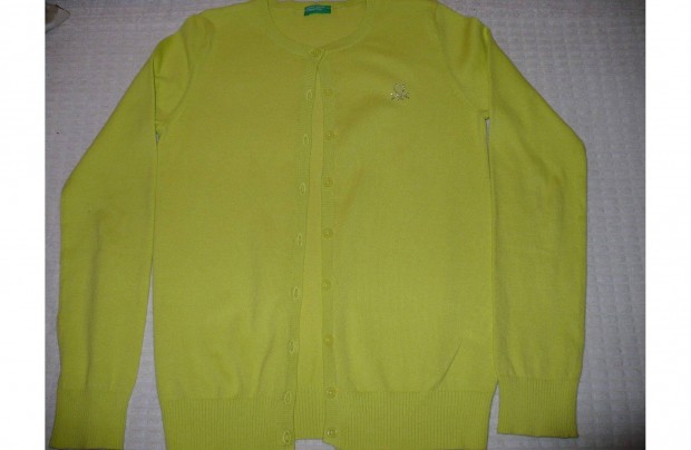 Benetton kislny pulver, 10-11 vesre