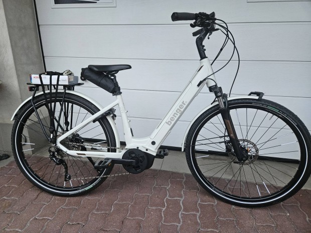 Benger 28-as Bosch csak 905km-ert futott e bike elektromos kerkpr