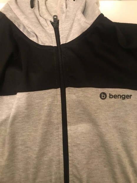 Benger pulver (j ) xl cipzros kapucnis