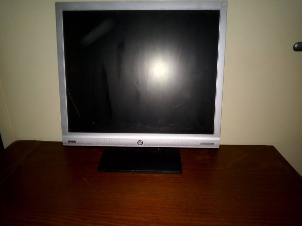 Benq ET-0005-N LCD 17" monitor mkd hibs
