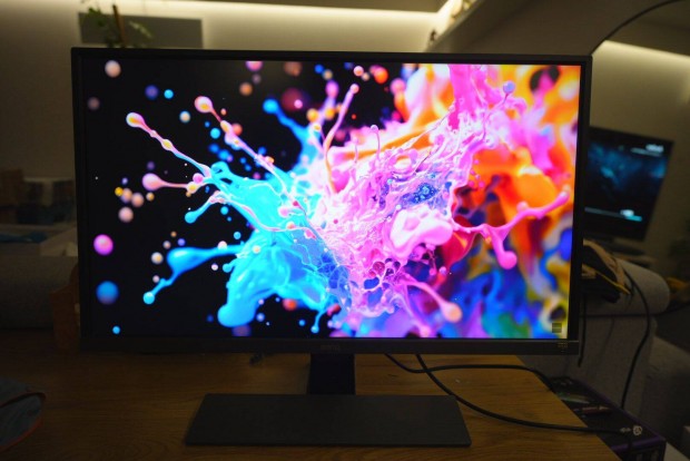 Benq EW3270U 32" 4k HDR monitor