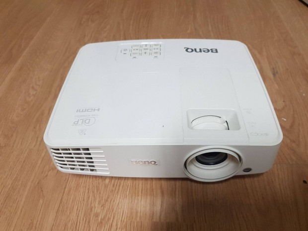 Benq MS527 Projektor, 3300 ANSI lumen ron alul elad