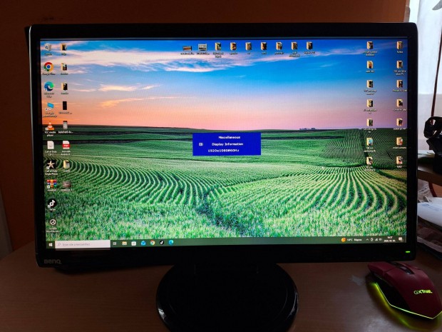 Benq full HD Monitor 54 CM K�p�tl�s VGA/DVI Csatlakozokkal