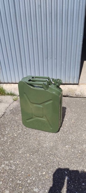 Benzines fém kanna 20 liter