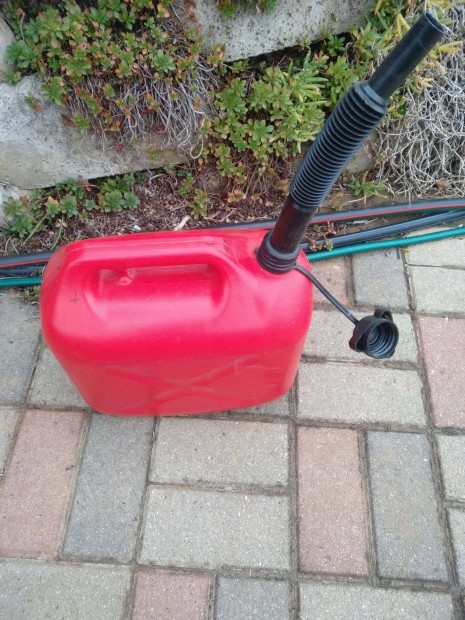 Benzines kanna kintcsvel