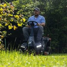 Benzines önindítós Fűnyíró traktor Scheppach MR 225-61