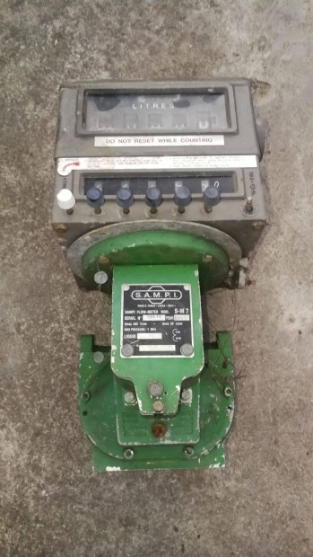 Benzinkút retro mechanikus pumpa + számláló egység USA + olasz