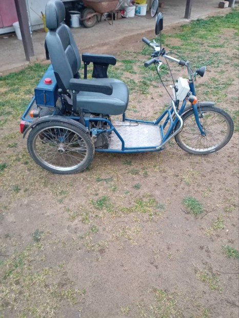 Benzinmotoros rokkant ker�kp�r 