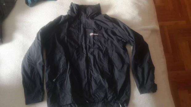 Berghaus kapucnis túrakabát dzseki kabát L