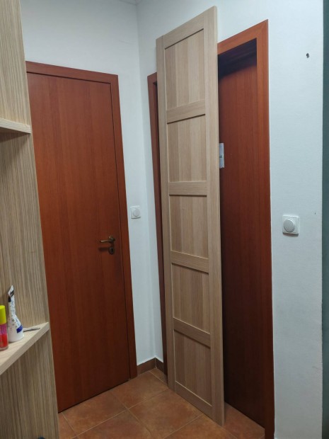 Bergsbo feh�rre p�colt t�lgy ajt�