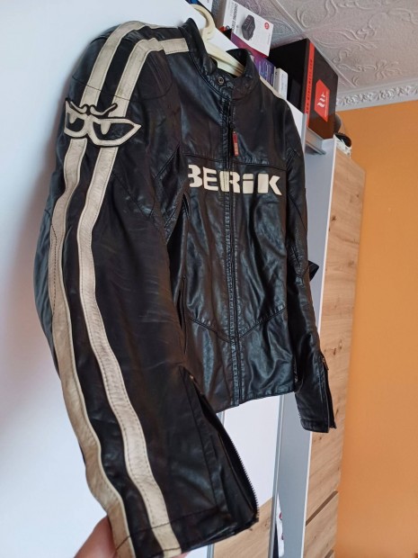 Berik protektoros motoros nyári bőr kabát