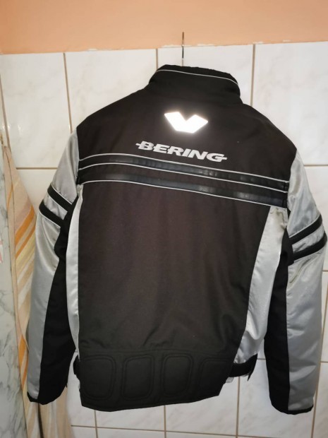 Bering 50-es motoros kabt elad
