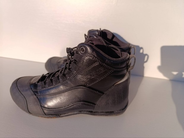 Bering Adventure Evo motoros cip� 38