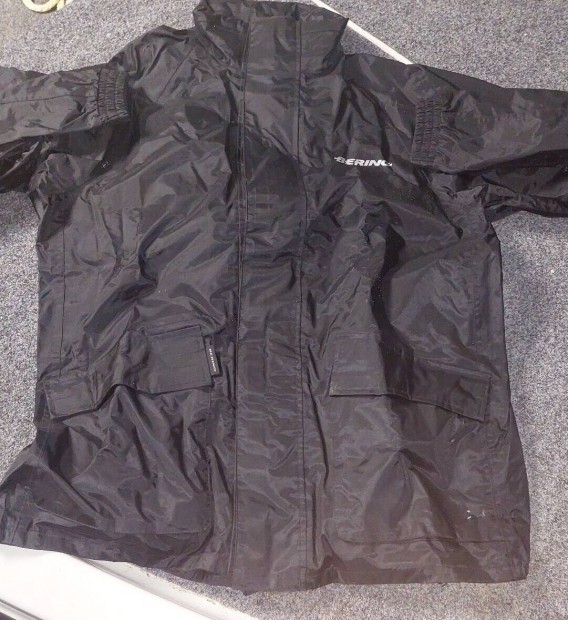 Bering motoros es ruha 