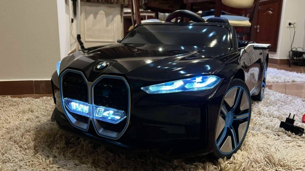 Berio Elektromos gyerek aut kisaut BMW i4 kt motor, puha kerk