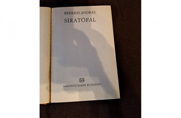 Berkesi Andrs - Siratfal