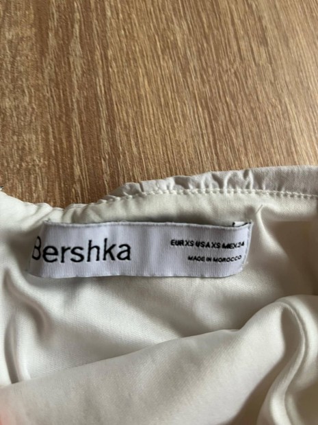 Bershka XS-es méretű női ruha megkímélt állapotban