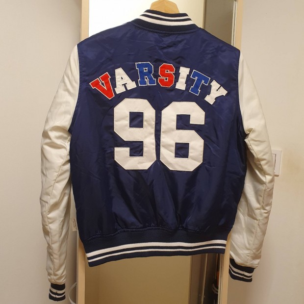 Bershka ni kifordthat varsity bomber dzseki kabt