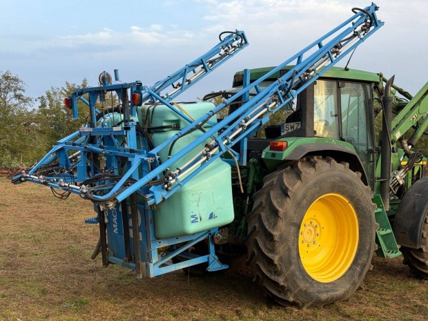 Berthoud Mack 2100/16 hidraulikus keretnyitású vegyszerező