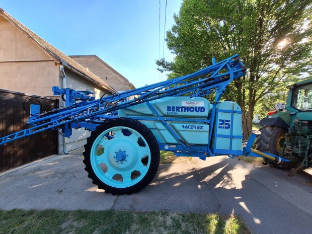 Berthoud Racer Ex 2500/21 permetező Növényvédelmi Vizsgával
