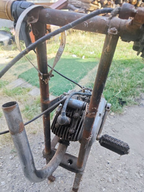 Berva motor elad